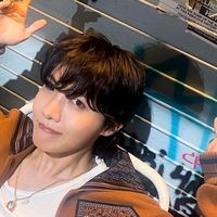大人 J-HOPE🤍 ホビペンさんルーム