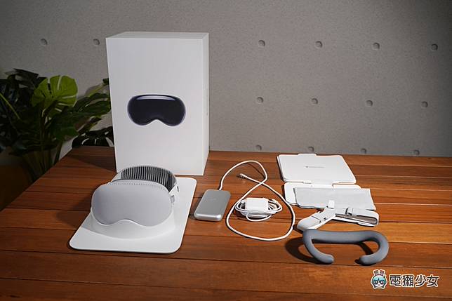 Apple Vision Pro 空箱（開箱｜Apple Vision Pro 外觀細看：進入蘋果 