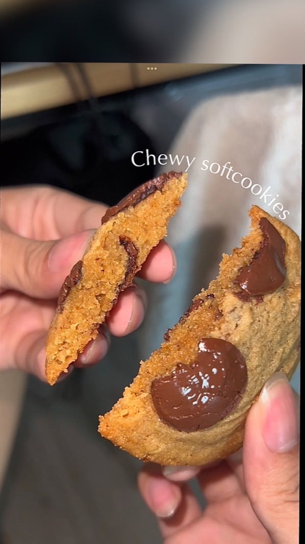 cookies 2 eyes🍪