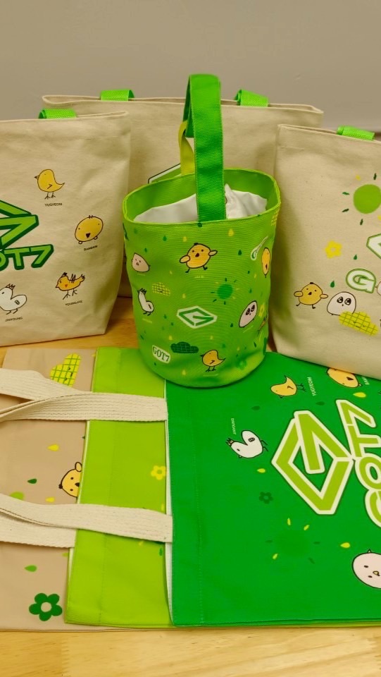 สินค้าหน้าคอนเสิร์ต ขายและรับหิ้ว