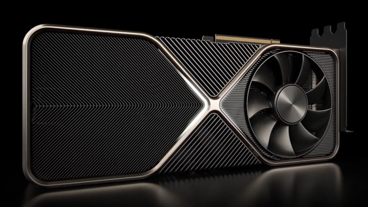 為了容納巨大的散熱器，GeFocre RTX 3090採用了3槽設計。