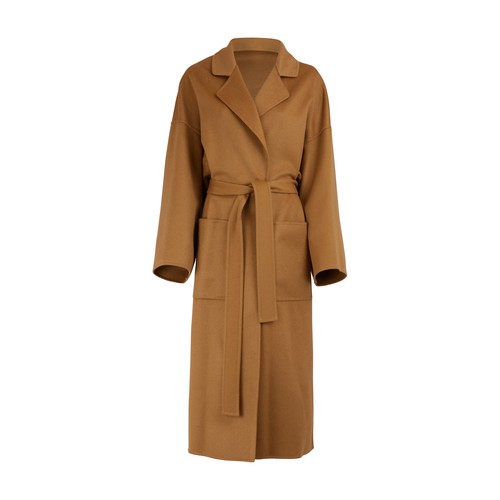 This oversize coat with belt from the Spanish ready-to-wear fashion house Loewe distinguishes itself