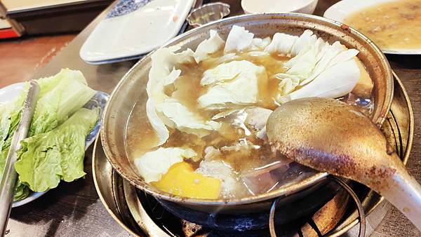 東來順羊肉爐 活蝦料理餐廳-只要450元就能吃到羊肉爐吃到飽火鍋！ＣＰ值爆高又好吃