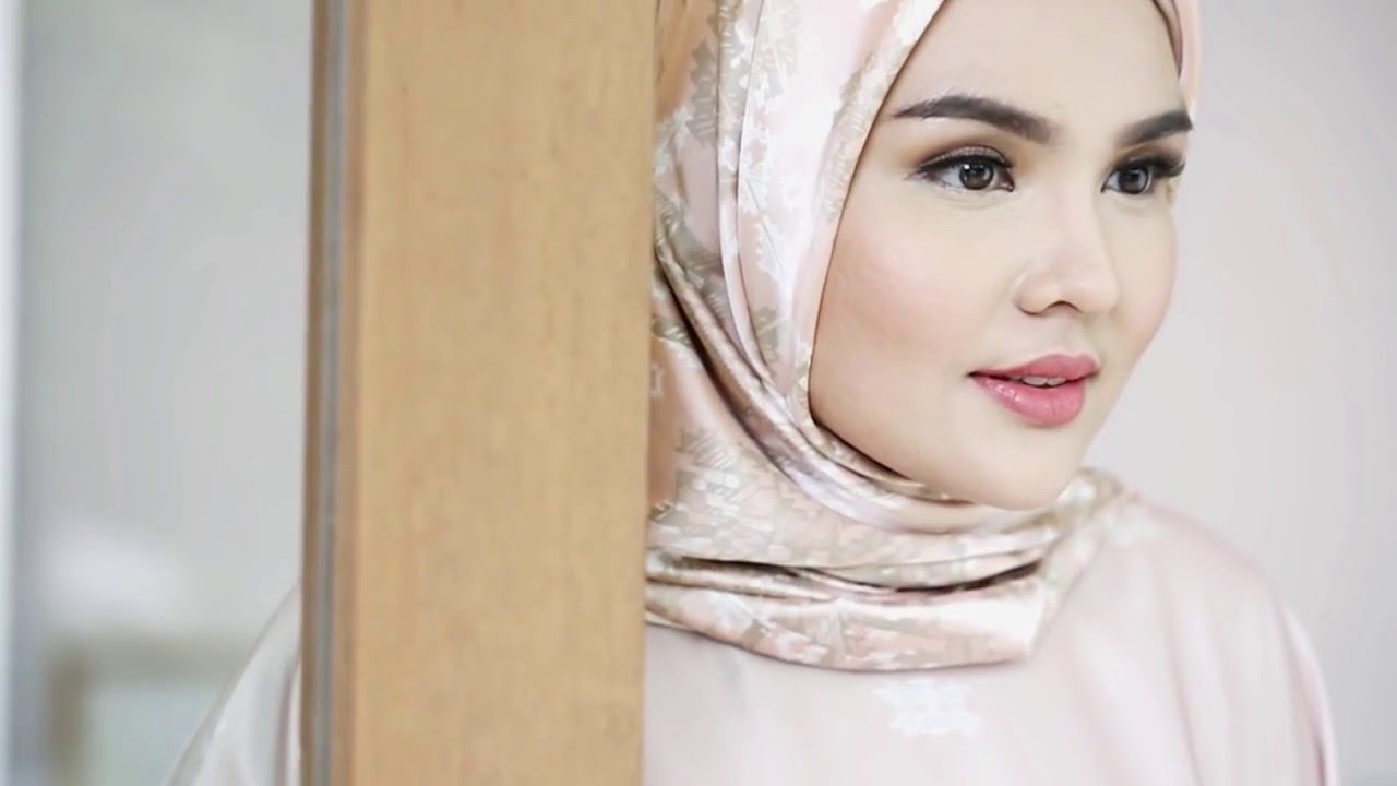 Begini Cara Pakai Hijab Yang Cantik Buat Kamu Si Wajah Bulat