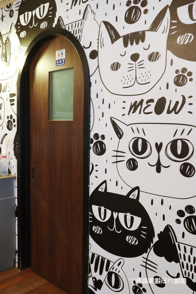 竹北平價美食餐廳推薦流浪貓香草義式廚房，竹北新開幕寶可夢主題美食餐廳！貓奴們快來找主子