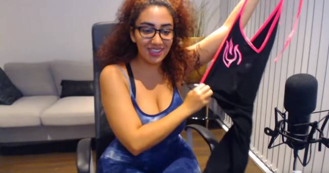 因未穿著 社群規範建議服裝 Twitch女實況主遭終身永ban 4gamers Line Today