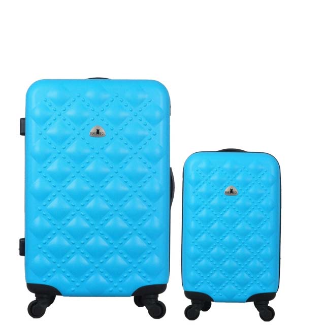 ．繽紛耐用的輕硬殼旅行箱 ．箱身重量較一般傳統行李箱減重約5kg．分段式鋁合金拉桿．360度四輪靜音．耐刮磨鑽石顆粒紋路．彈性拉鍊拉鍊設計．28吋限定加大1/3空間．ABS可塑性塑料防震、防撞．軟硬混