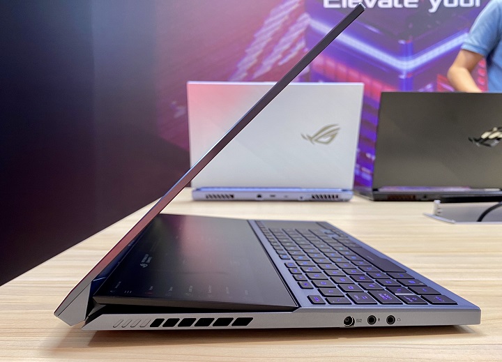 (NDA 4/2 PM15:01)Asus 推雙 4K 螢幕電競筆電！ROG Zephyrus Duo 15 以 15.6 吋加 14.1 吋登場