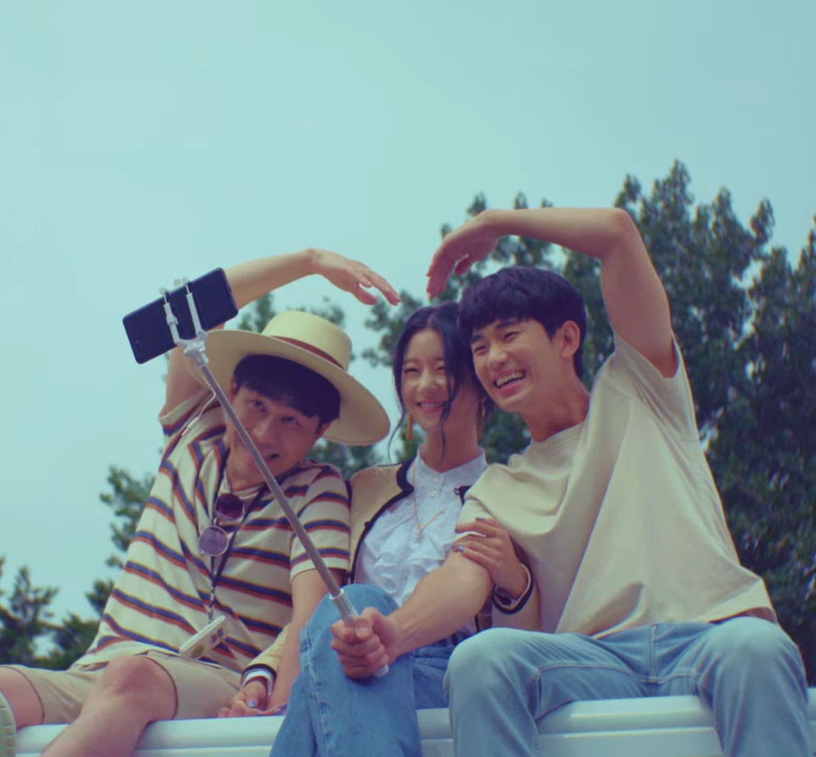 《雖然是精神病但沒關係》網友好奇謎題7：說好的花海和教堂呢？