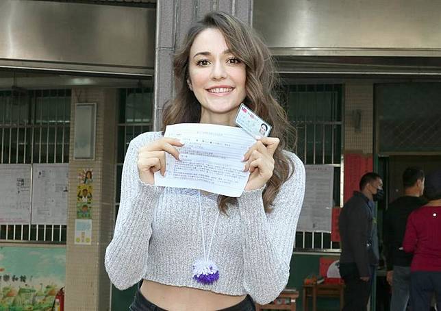 首投族瑞莎被追問投給誰    4個字妙回