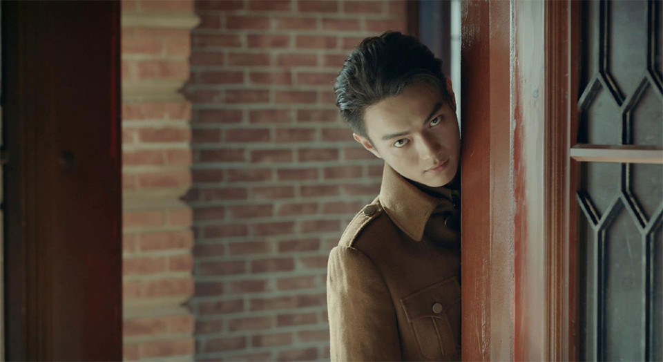 陸劇「痞帥無賴惹人愛」角色3：許凱 飾演《烈火軍校》顧燕幀