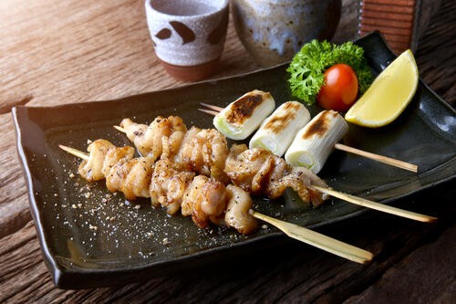 焼き鳥の新定番 せせり ってどの部位か知ってる もも肉とは食感がダンチ