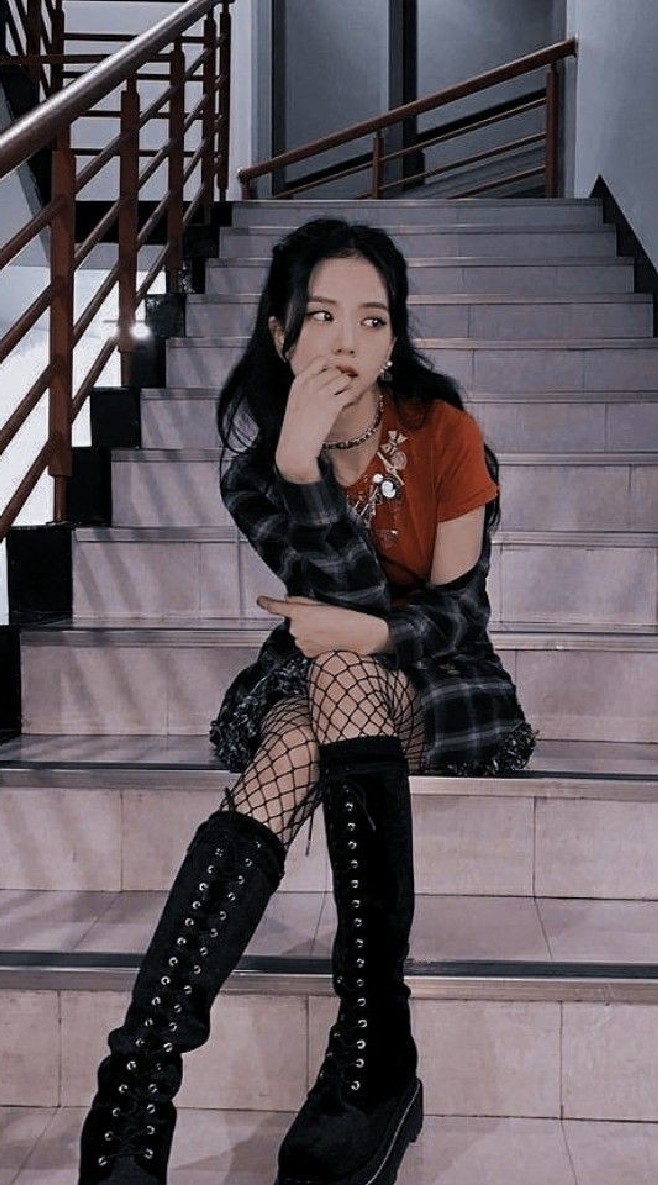 ตระกูล ธนะทรัพย์⚜️♀️♂️