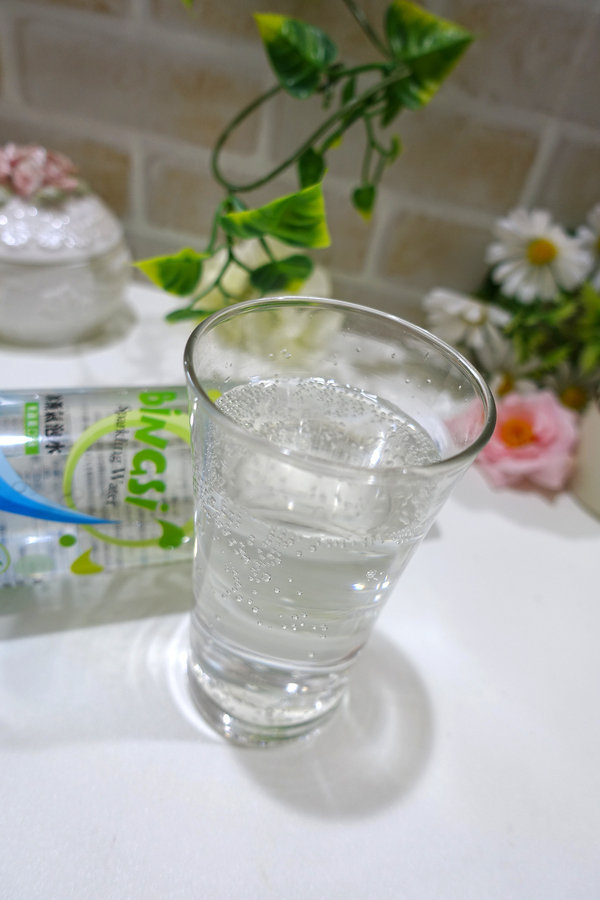 氣泡水推薦-冰澌氣泡水，無糖、無熱量、無甜味劑海洋深層水，冰澌海洋深層氣泡水、冰澌檸檬口味氣泡水、冰澌青蘋果口味氣泡水