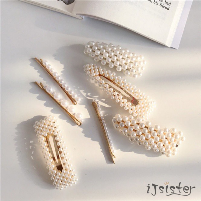 【商品特色】簡單一夾整體感覺更加UPUP添加一顆顆的珍珠簡約 舒適 優雅 精緻復古風珍珠一字髮夾【商品規格】款式/顏色/尺寸①三角/金色/9cm②長方/金色/8cm③三角/銀色/9cm④長方/銀色/8