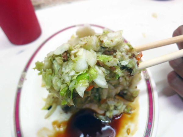 【新竹美食】小姜煎包-比拳頭還大的爆多內餡煎包 【新竹美食】小姜煎包-比拳頭還大的爆多內餡煎包