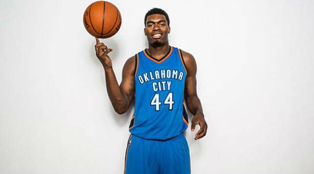 ™  Oklahoma City Thunder Rekrut Center Baru