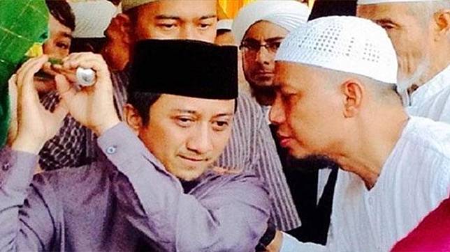 Yusuf Mansur Menangis Lantunkan Zikir Khas Arifin Ilham