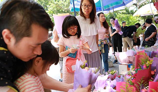 640+ Hantu Nenek Gendong Bayi Gratis