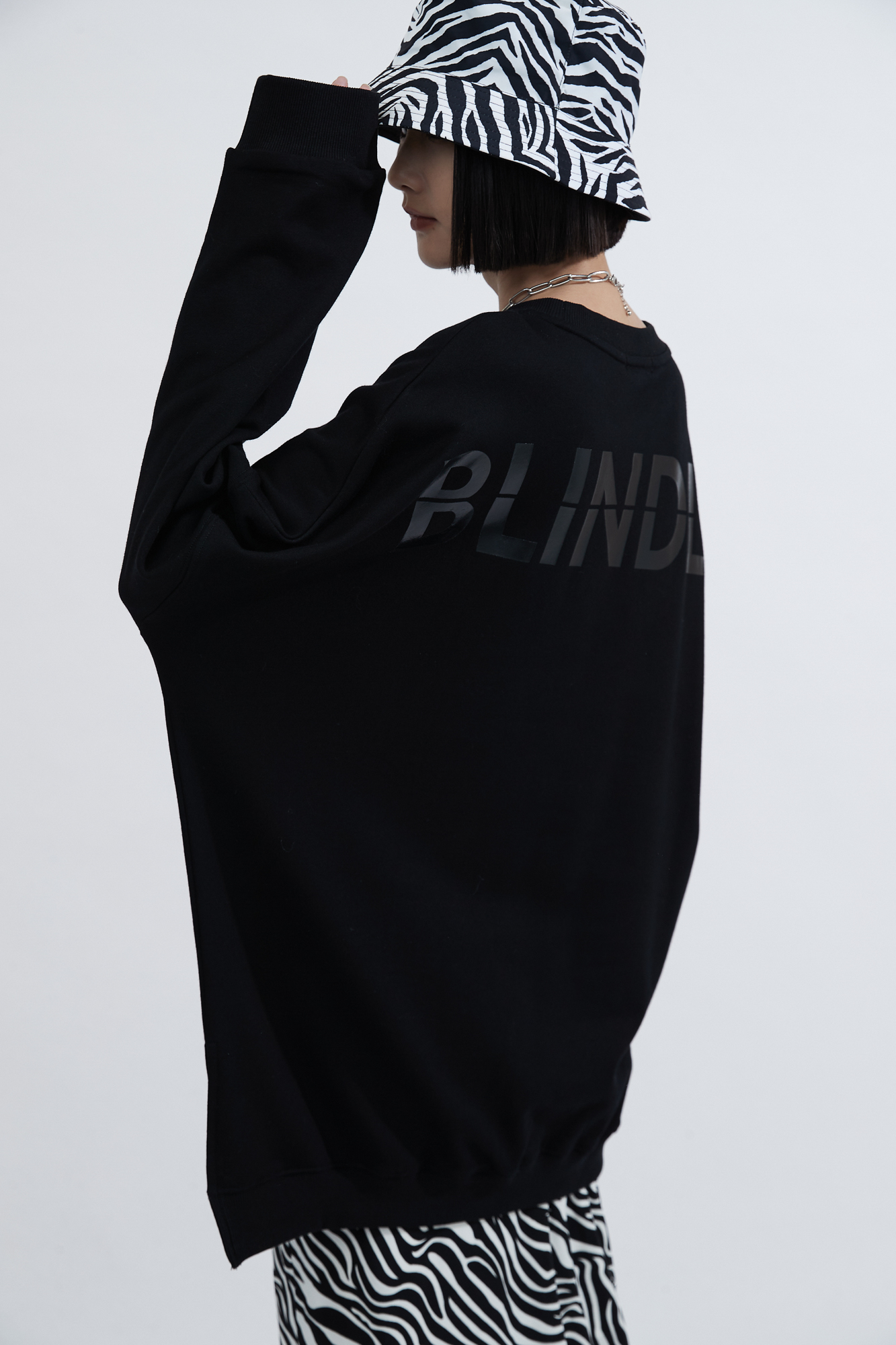 BLINDLY長版大學踢(UNISEX)-Mellow