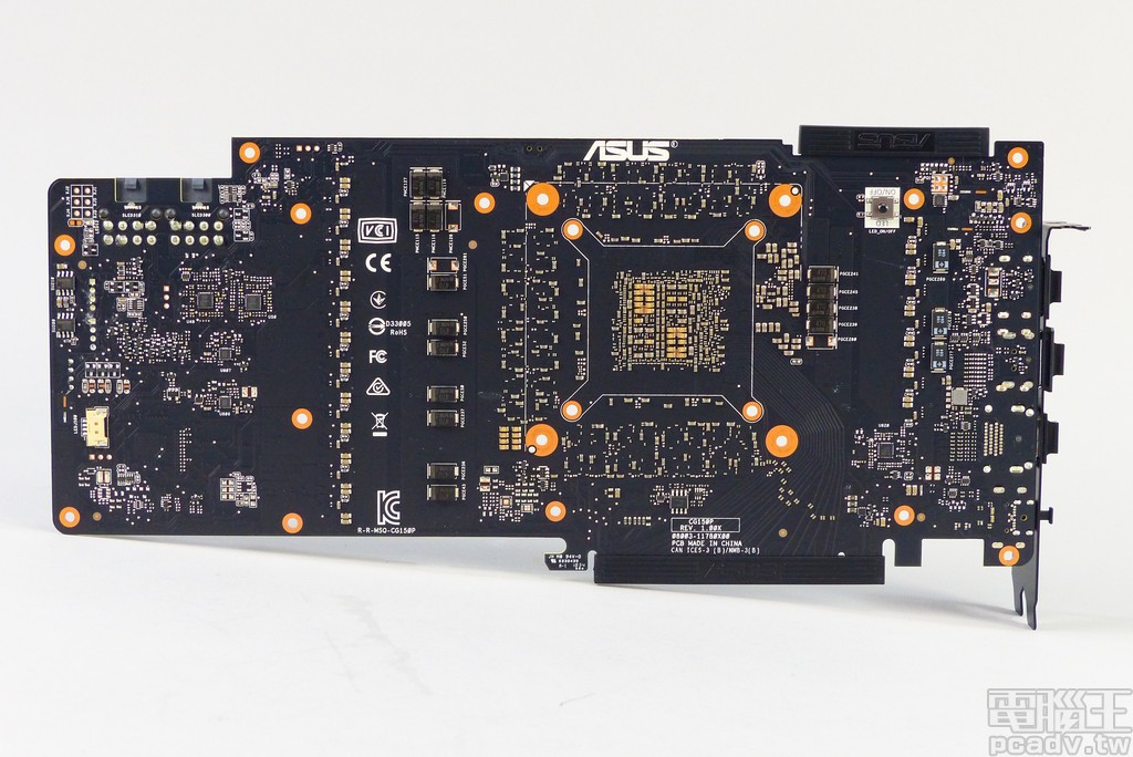 金屬強化框架避免下垂，Asus ROG-STRIX-RTX2080TI-O11G-GAMING 雙風扇模式登場