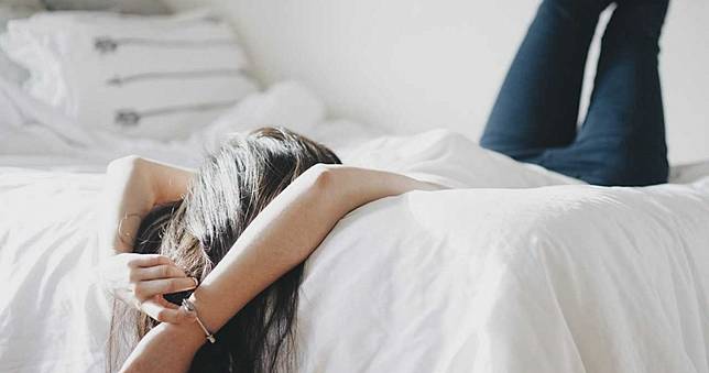 富家女遭騙財騙色！渣男串通友人「偷拍性愛片」　裝徵信社要脅