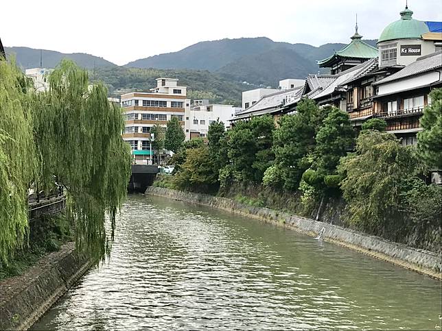 静岡縣 伊東 石疊散歩道 川柳沿岸風情古溫泉街 旅色 Line Today