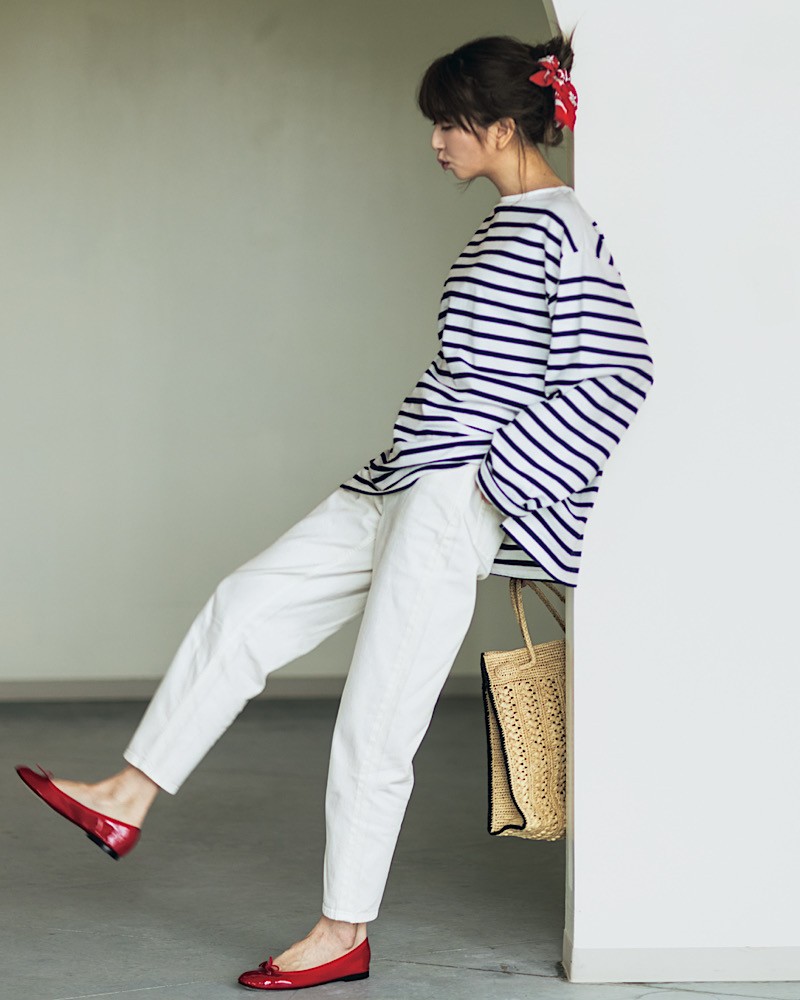 今日の服装 Guの白デニム を大人可愛く着こなすなら