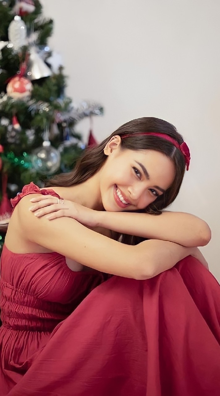 Yaya Urassayas​ Fanclub