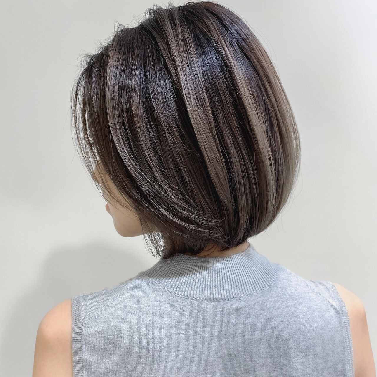 白髪は ハイライト でおしゃれ隠し