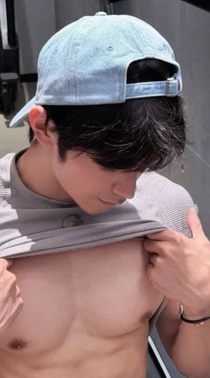 หนุ่มโสด หาเพื่อนคุย(เกย์)