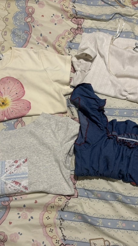 ปล่อยเสื้อผ้าแบรนด์อจ. มือหนึ่งมือสอง