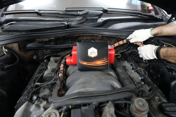 氣壓避震器改傳統？解決機械避震器的搖晃-POWERLOOP超能利，同時擁有氣壓和油壓避震器的優點，讓愛車平穩、煞車更靈敏的環保省油神器