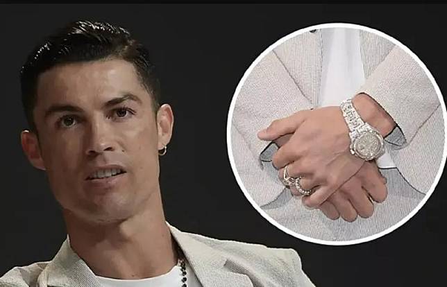 Intip Harga Jam Tangan Cristiano Ronaldo, Buat Beli Rumah dan Mobil Mewah Masih Sisa Gaes!