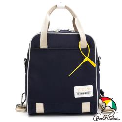 ◎1.前置磁扣袋2.背面直立式拉鍊袋 3.內部插袋*3/拉鍊內袋 4.內部兩側鬆緊式收納袋(可收納瓶裝水及摺疊傘) 5.可收納長夾與手機 6.附潮流黃色塑膠小吊牌 7.3Way背法：可斜側背、手提、後