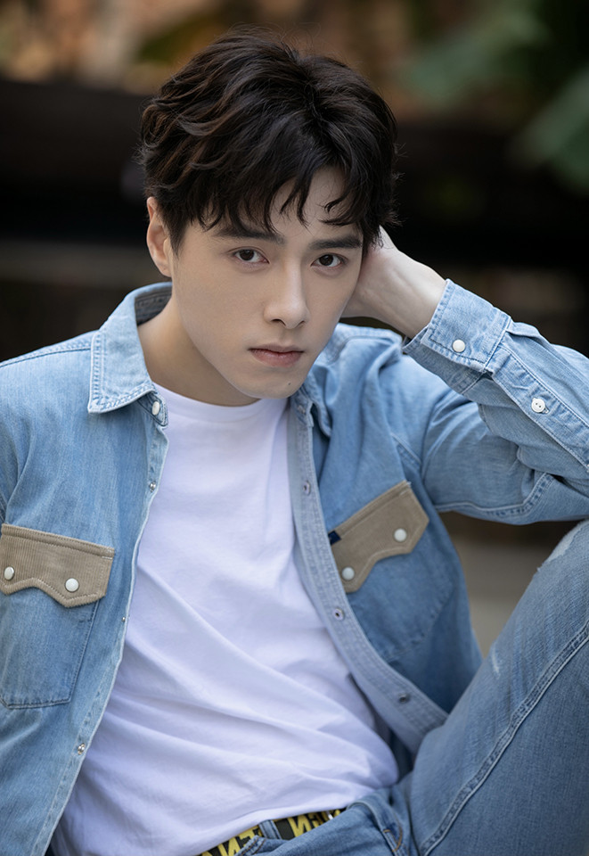 熱播古裝甜寵劇古裝男神2：方逸倫 飾演《絕世千金完結篇》柳修文