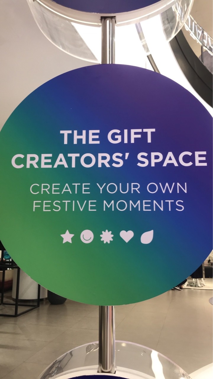 The gift station