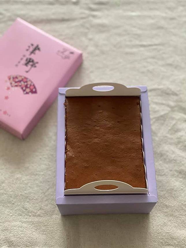 津野的蜂蜜蛋糕有適合個人及小家庭的輕巧包。（過上好日子 邱俊智攝）