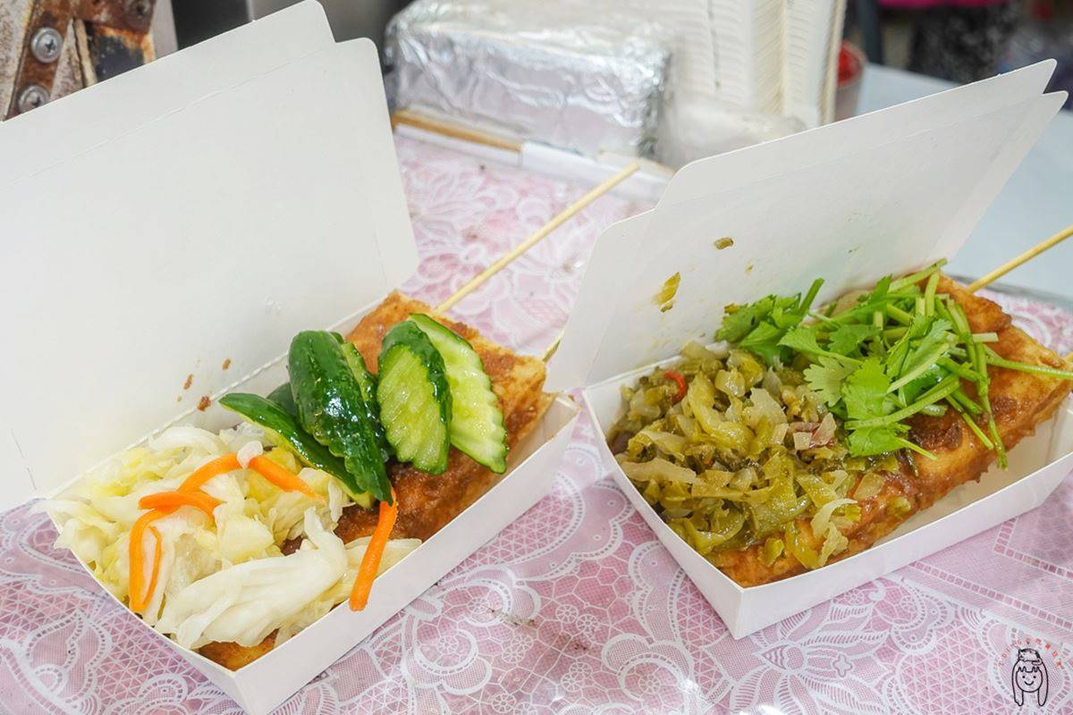 不只臭豆腐！老饕帶路「深坑老街」７必吃：最強雞屁股、豆腐麻糬、芋圓冰