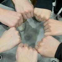 小炸產出開團