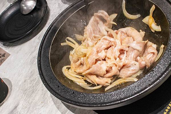 【桃園美食】嗑肉石鍋-什麼!?和牛龍蝦火鍋只要599元就能吃到！CP值爆高的火鍋店