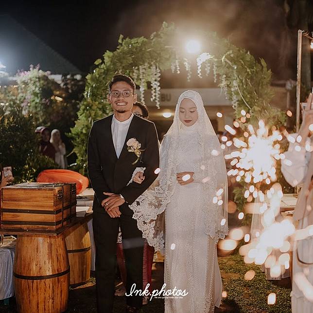 10 Inspirasi Gaun Pengantin Muslimah Bergaya Modern Bak