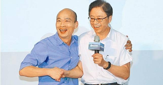 李四川留守高雄　韓張配呼之欲出