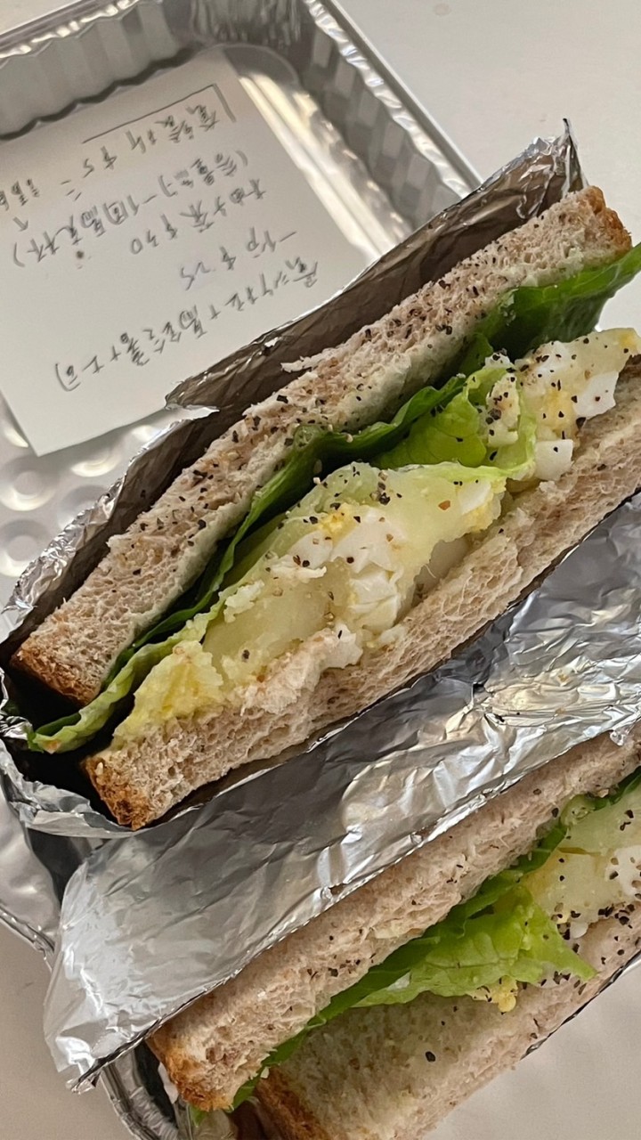 食物供應商 讓宿舍人不再挨餓受凍