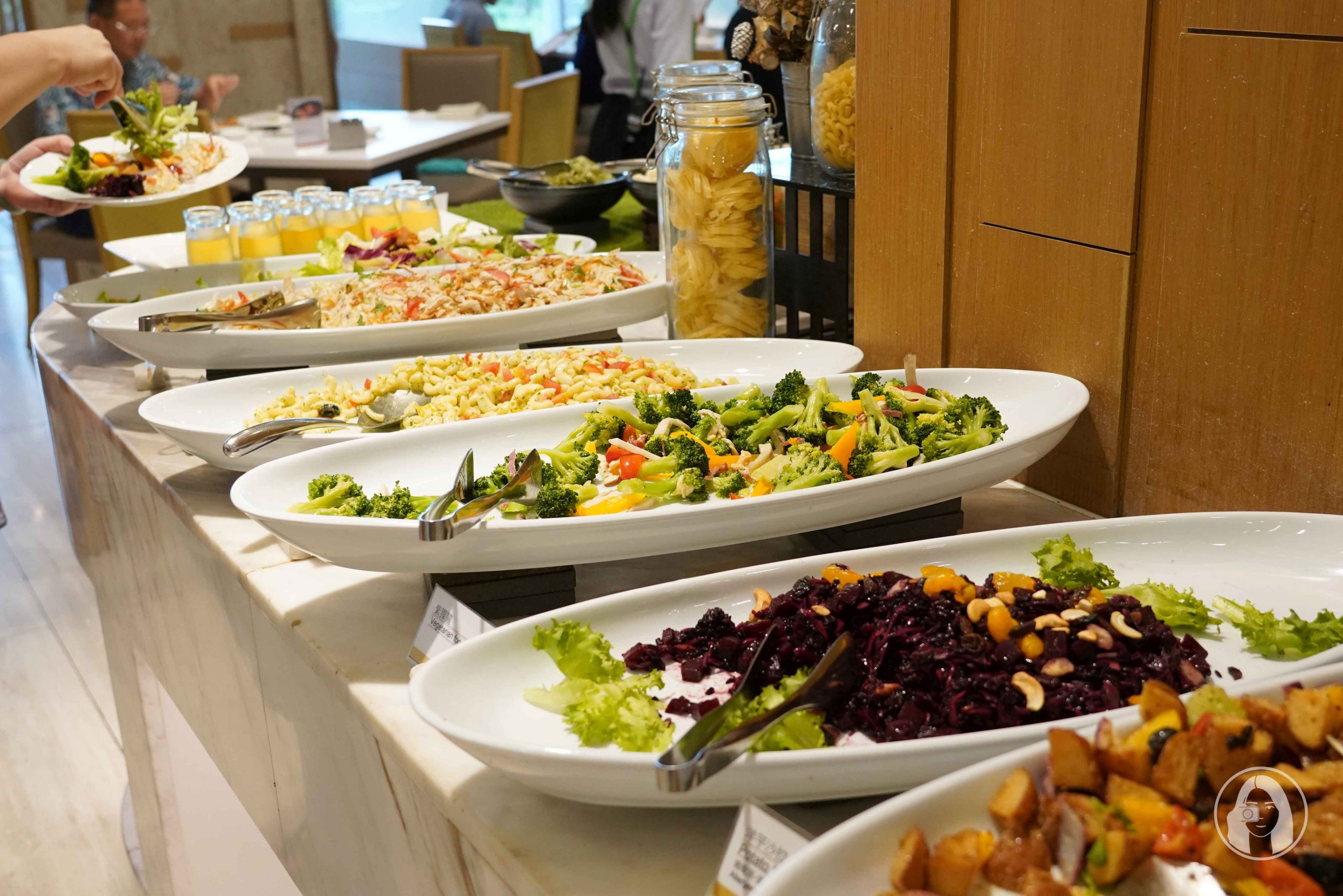 台北南港六福萬怡酒店 敘日全日餐廳 好萊塢名人也愛荷斯登牛肋眼牛排 頂級海陸特色主餐