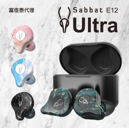 充電艙支援QI無線充電，只要放上了無線充電盤就可以無線充電