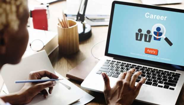 Ilustrasi mencari kerja. Shutterstock