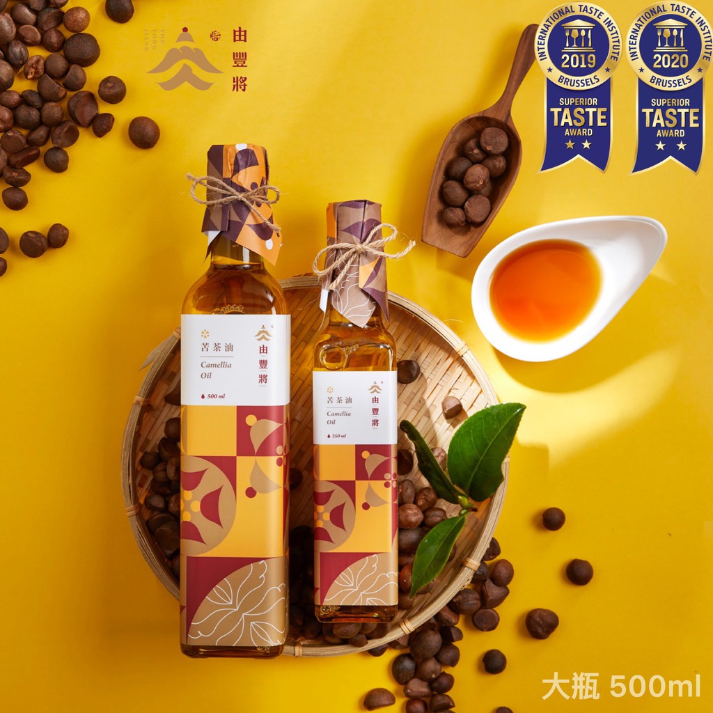 【由豐將】『冷壓初榨』苦茶油 500ml (大瓶)自家五十年油廠，每年精心製作，100%鮮榨苦茶籽(小菓)、真材實料無混充。-低溫炒焙、物理壓榨(冷壓)、自然沉澱。-油質比一般油品厚重，減少煮菜過程中