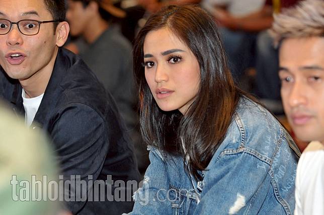 Jessica Iskandar Pasang Foto Kenangan Bareng Ludwig Ayah Anaknya
