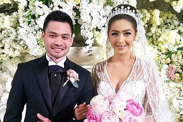 9 Pernikahan Artis Indonesia Dengan Nuansa Arab Acaranya Terlihat Mewah Theasianparent Line Today